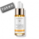 *** Forum Gift - Dr Hauschka Clarifying Day Oil